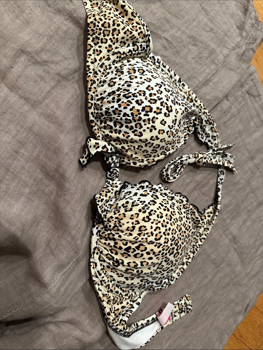 Victoria's Secret Leopard Print Swim Top in Hot Pink Tag